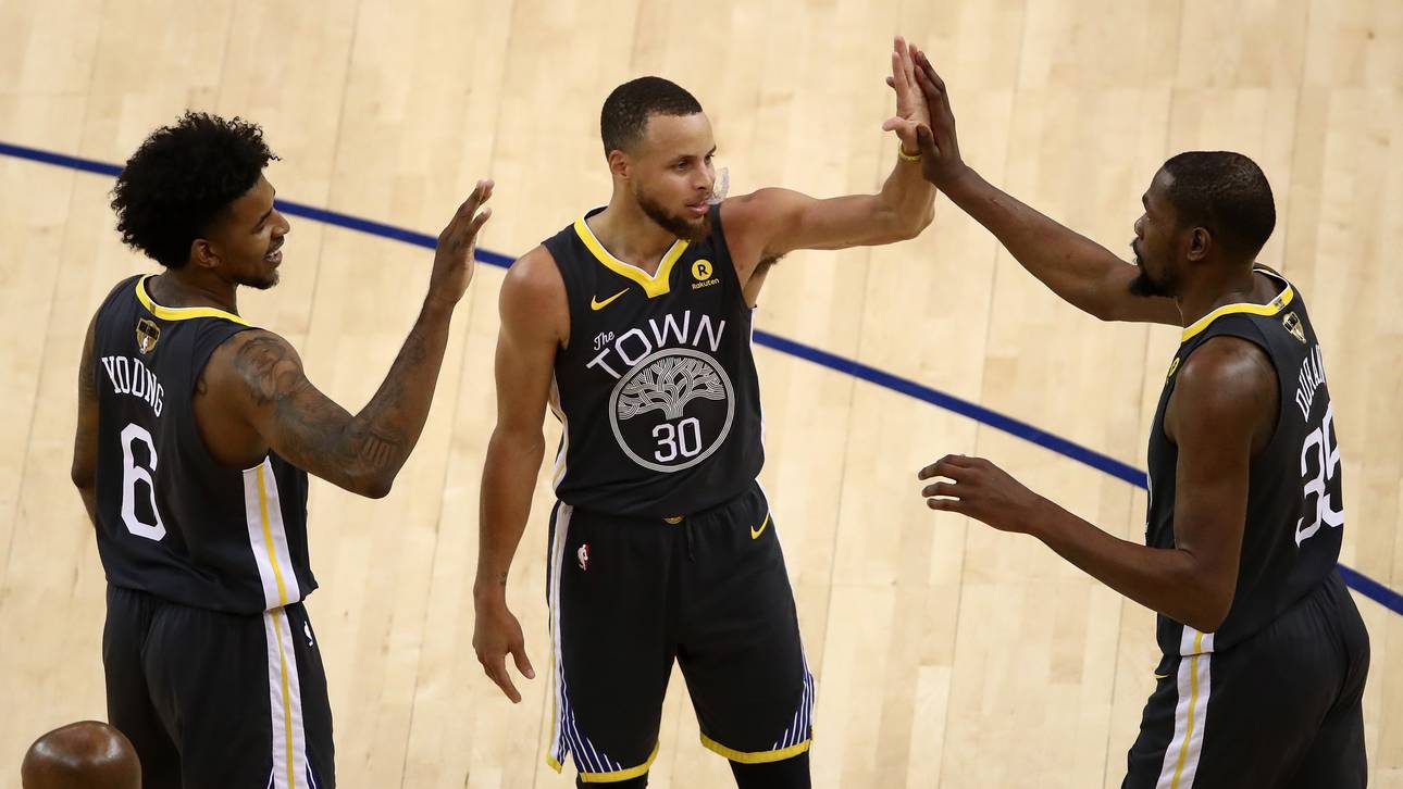 Warriors siegen dank Rekord-Curry