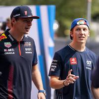 In der Formel 1 kündigt sich ein großer Sponsoren-Wechsel an. Red Bull will sein Alpha-Tauri-Team wieder stärken. Dabei sollen offenbar zwei große deutsche Unternehmen ins Boot geholt werden.