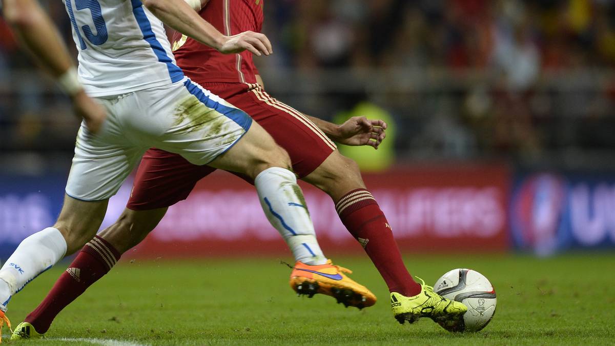 1:2 im Hinspiel. Die Spanier haben im Topspiel gegen Slowenien noch eine Rechnung zu begleichen. Der Zweite trifft auf den Ersten der Gruppe C