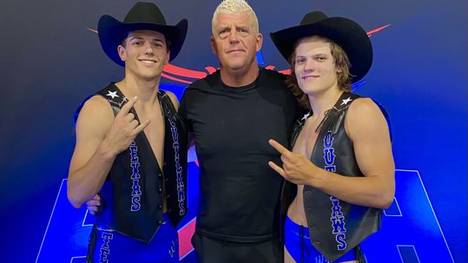 Wayne und Wyatt Rhodes mit ihrem Onkel Dustin