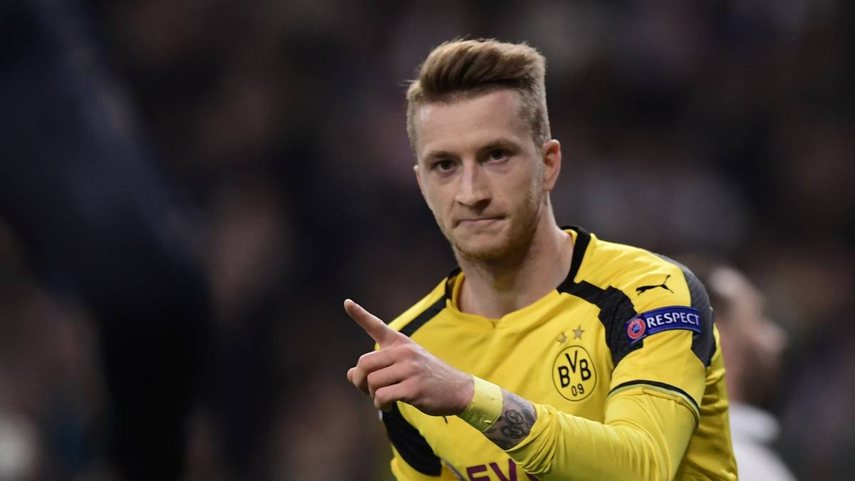 Der derzeit verletzte Dortmund-Star scheint tatsächlich den gleichen Friseur wie Bayerns Stürmer zu haben. Sogar der Scheitel sitzt exakt gleich...