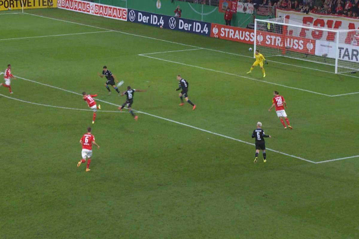 Der FSV Mainz 05 hat mit seinem ersten Achtelfinaleinzug im DFB-Pokal seit vier Jahren Arminia Bielefelds Misere verschlimmert. Alle Tore und Highlights im Video.