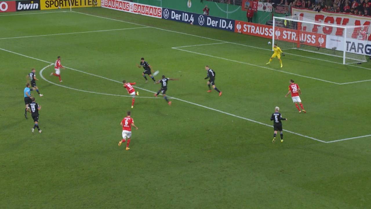 Klingelt Flick bald bei Burkardt durch?
