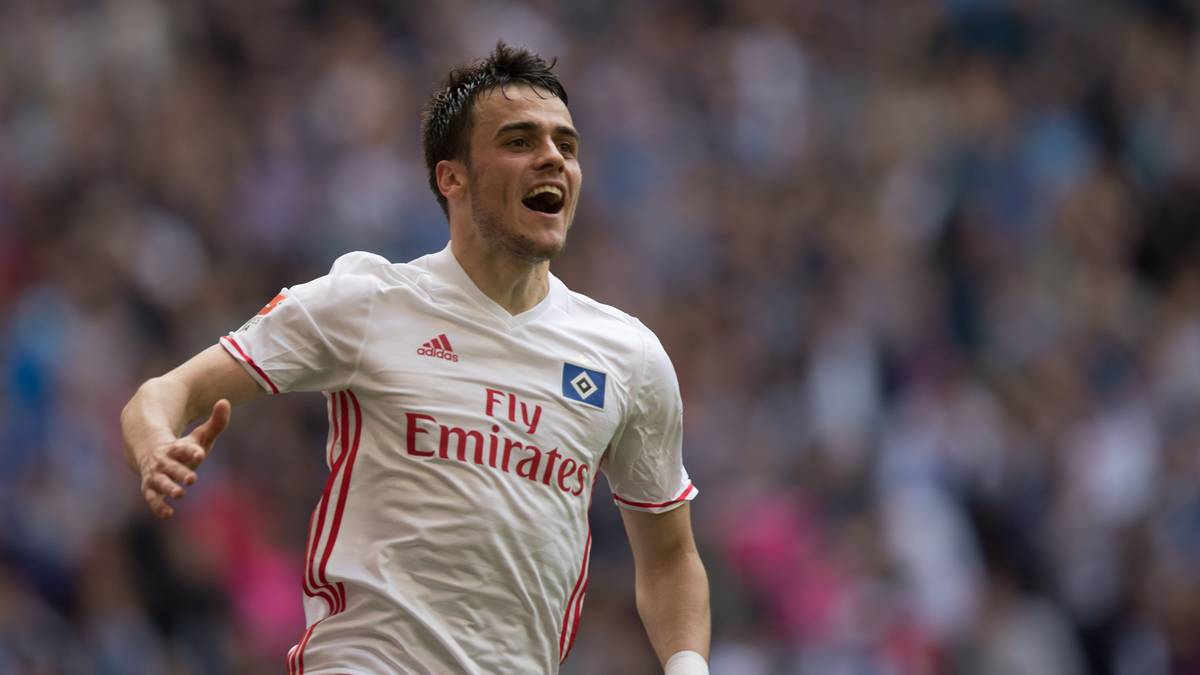Denn Filip Kostic nutzt einen Aussetzer von Philipp Wollscheid zum zu diesem Zeitpunkt schmeichelhaften Ausgleich für den HSV