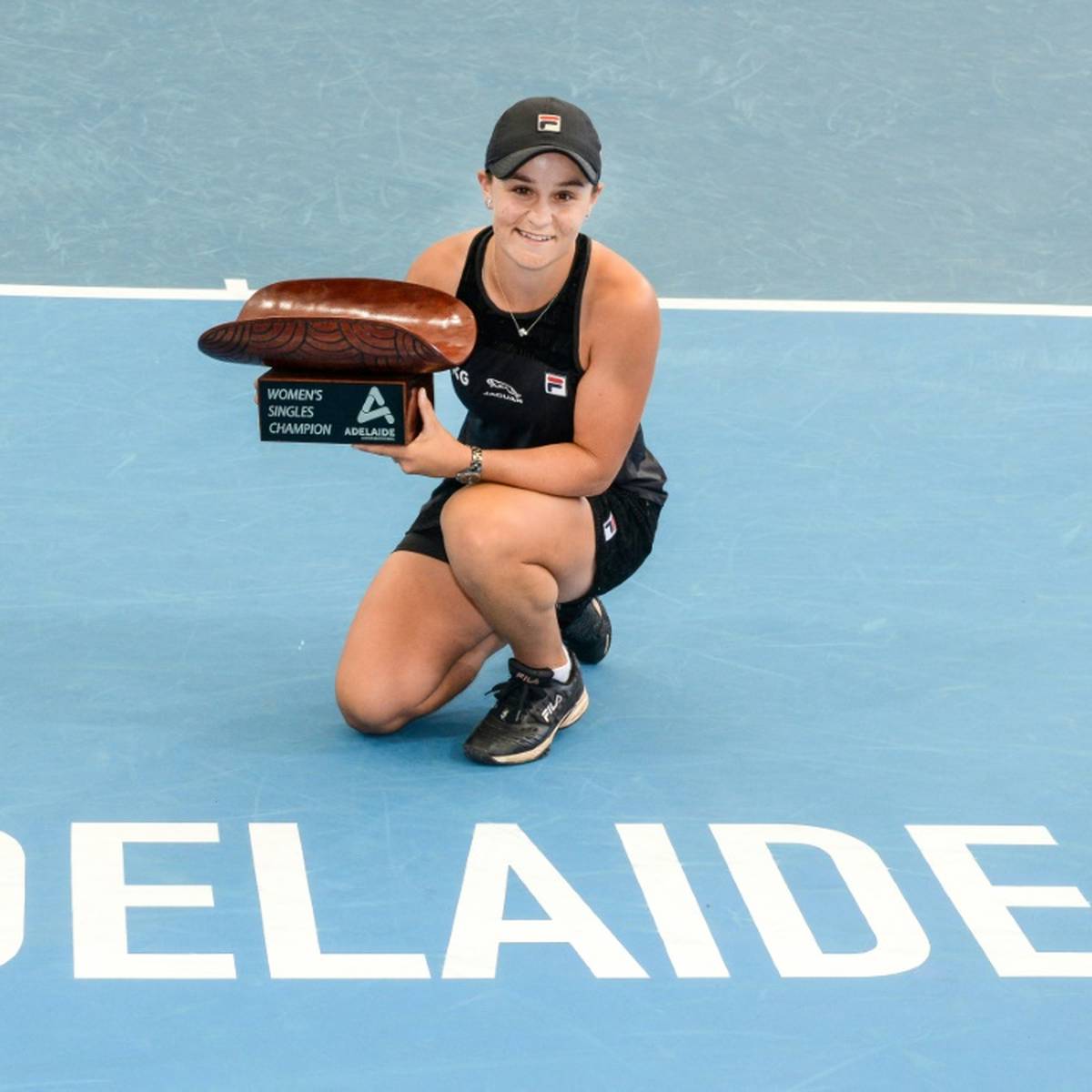 Die Tennis-Weltranglistenerste Ashleigh Barty (25) hat zum zweiten Mal das WTA-Turnier in Adelaide gewonnen.