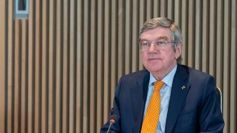 IOC-Präsident Bach hält an Olympia in Tokio fest