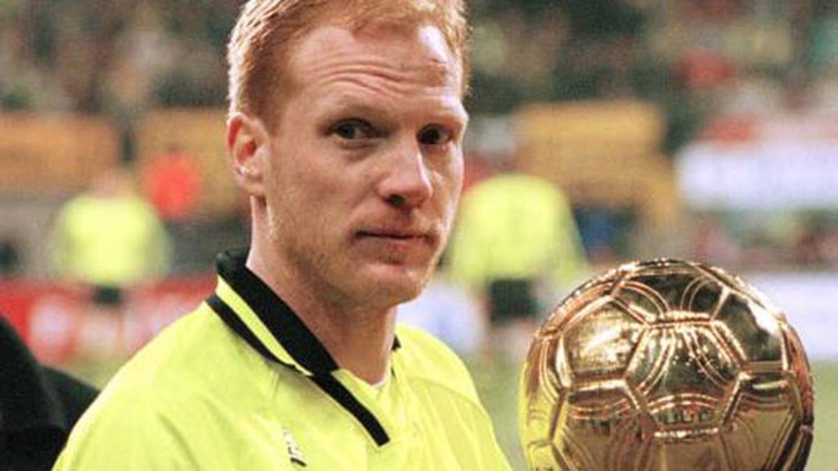 Seine starken Leistungen und enormen Erfolge machen Matthias Sammer 1995 und 1996 zu Deutschlands Fußballer des Jahres. 1996 wird er auch zu Europas Fußballer des Jahres gewählt