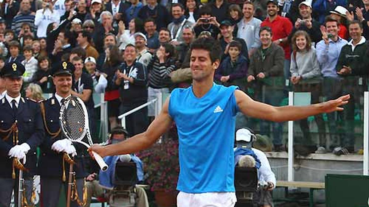 In Rom macht er seinem Namen als Tennis-Clown alle Ehre und erntet Applaus als Nadal-Imitator