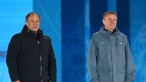 IBU-Vizepräsident James E. Carrabre (l.) war gegen das Biathlon-Saisonfinale in Russland