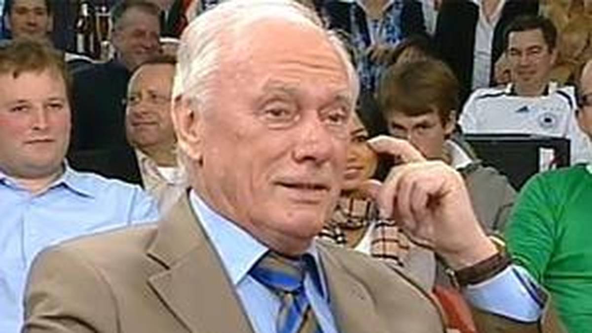 Udo Lattek: "Ich würde vorschlagen, dass Tönnies und Magath zusammen in einen dunklen Raum gehen, eine halbe Stunde das Licht ausmachen und sich gegenseitig aufs Maul hauen."