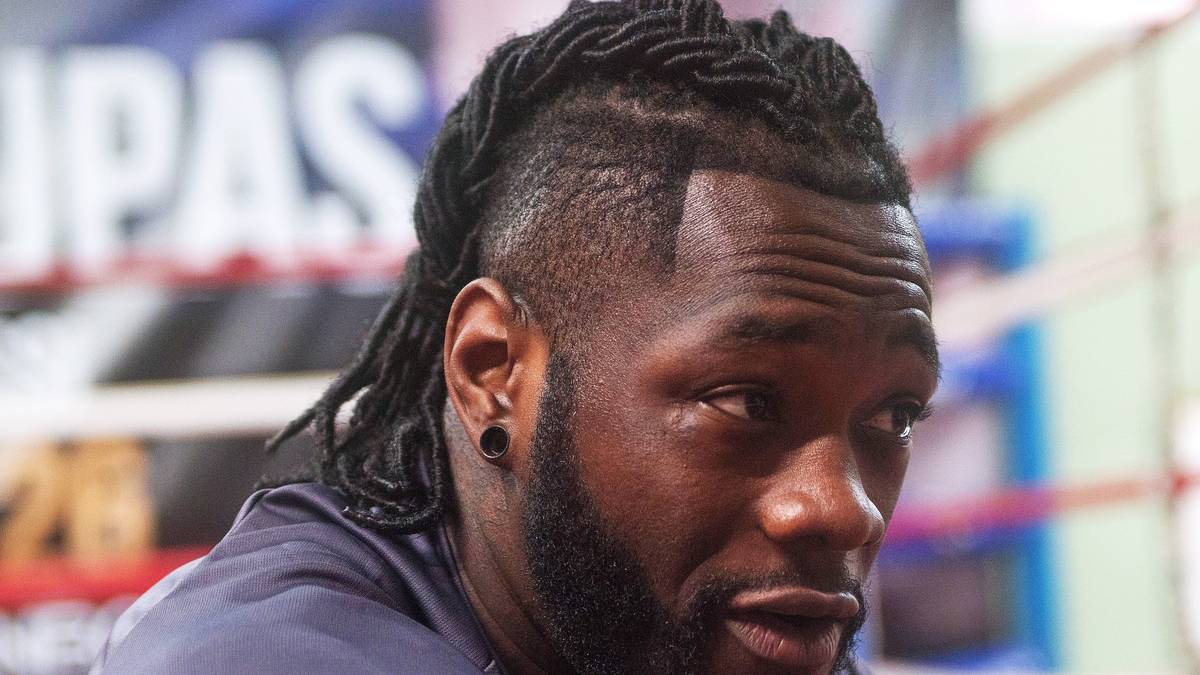 Zunächst wollte die Kampfmaschine Basketball- oder Football-Profi werden. Doch durch die Geburt seiner Tochter zwangen ihn Geldsorgen zu seinem Beruf als LKW-Fahrer