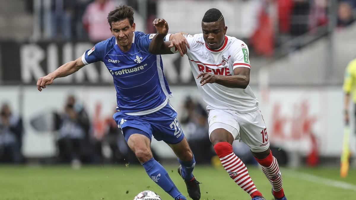 CHRISTOPH MORITZ (l.): Der Mittelfeldspieler verbrachte die Rückrunde in Darmstadt und kommt dort bislang auf zehn Einsätze (ein Tor). Zuvor schaffte er beim HSV nicht wirklich den Sprung in die Stammformation. Doch zur neuen Saison könnte er einen neuen Anlauf bei den Rothosen nehmen