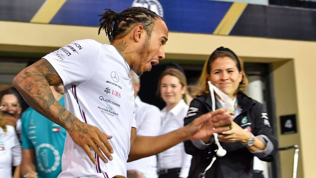 GUARDIAN: "An diesem Sieg gab es wahrlich keinen Zweifel. Hamilton führte in jeder Runde, es war eine phänomenale Vorstellung. Lewis ist nicht nur ein unvergleichlicher Champion, er ist das Gesicht der Formel 1"