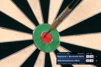 Raymond van Barneveld gewinnt mit 6:0 gegen Maik Kuivenhoven und spielt dabei eine klasse Partie. Einziger Schönheitsfehler sind die zehn Matchdarts die der Ex-Weltmeister benötigt.