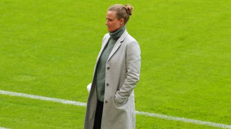 Der FC Bayern hat offenbar einen Ersatz für Kathleen Krüger gefunden. Die Teammanagerin steht vor einer Schwangerschaftspause.