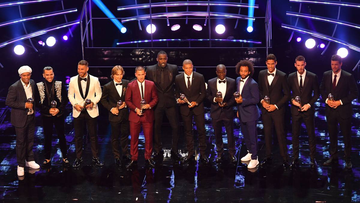 Bei der Auszeichnung zur "Mannschaft des Jahres" dürfen sich unter anderem die Franzosen N'Golo Kante, Kylian Mbappe und Raphael Varane freuen. Ein Deutscher ist nach dem WM-Debakel nicht dabei