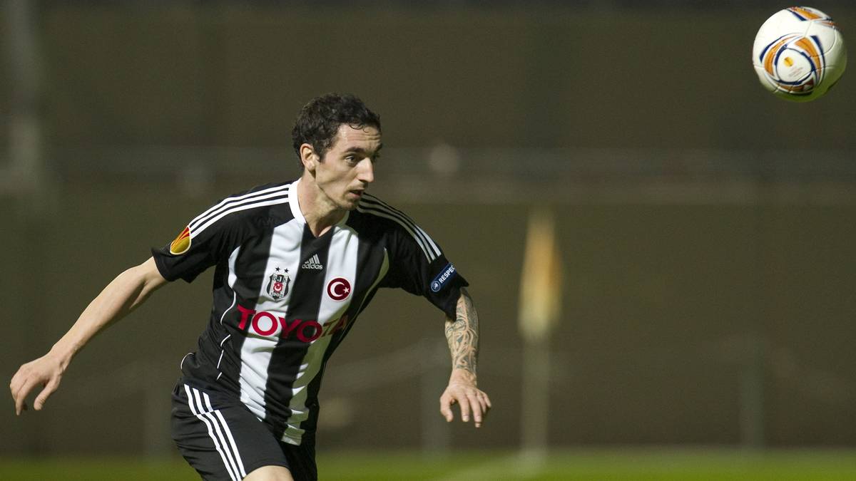 den heutigen Leverkusener Roberto Hilbert. Er spielte von 2010 bis 2013 für Besiktas und war damit der Teamkollege von Fabian Ernst 