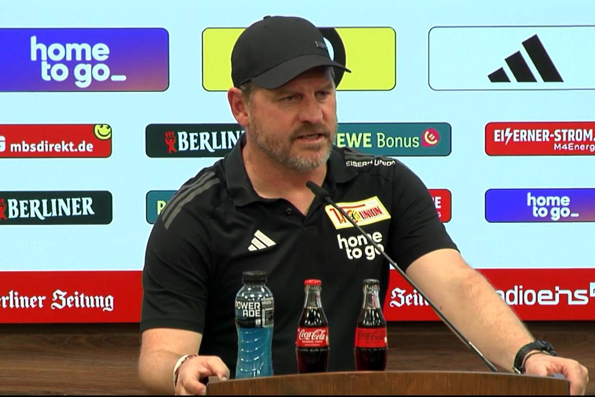 Union-Trainer Steffen Baumgart hat eine freche Frage eines Reporters gelassen gekontert.