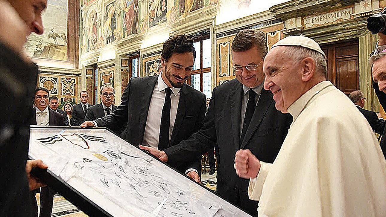 Das schenkt das DFB-Team dem Papst