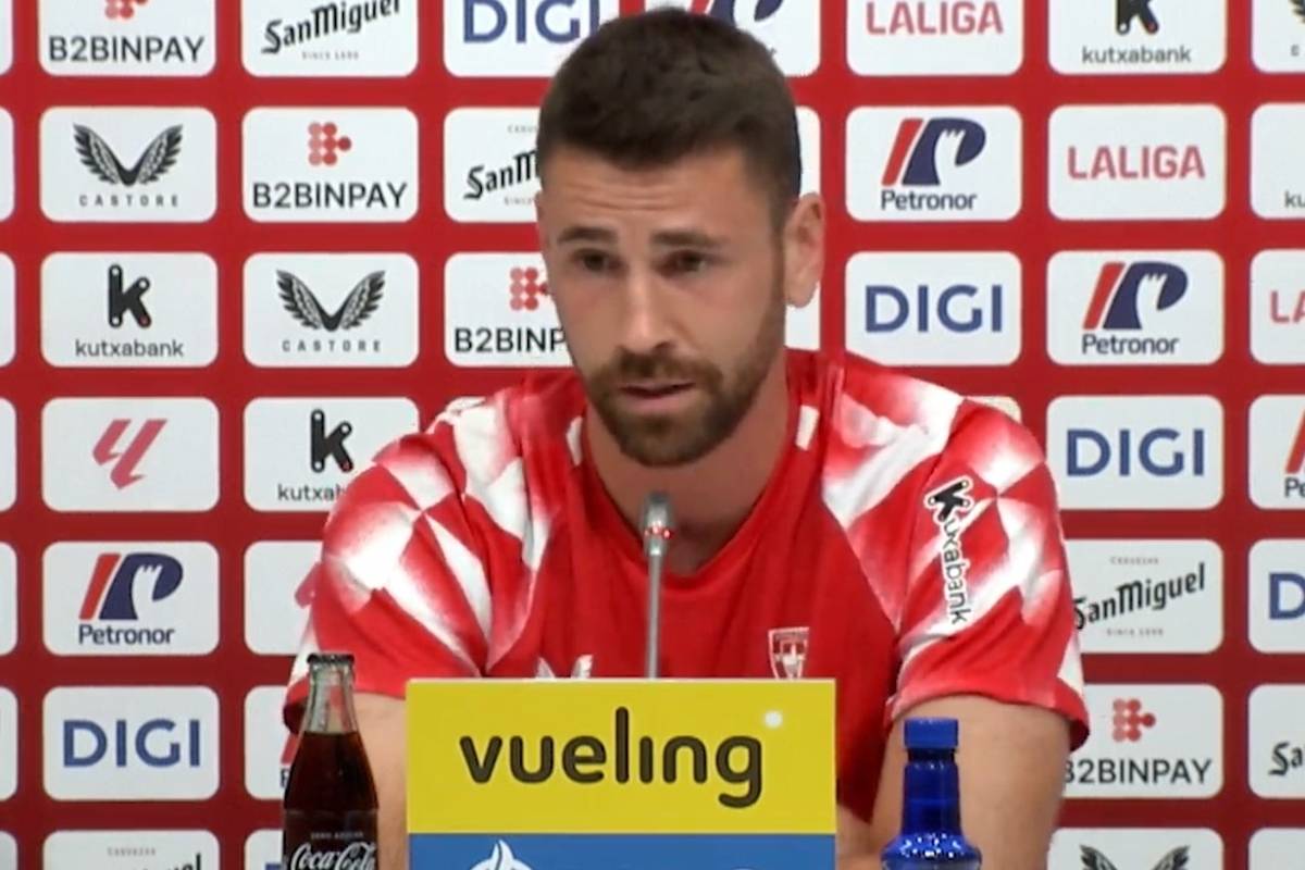 In der spanischen Liga wird über ein mögliches Duell des FC Barcelona gegen den FC Villarreal in Miami diskutiert. Unai Simon, Torhüter von Athletic Bilbao, hat eine klare Meinung dazu.