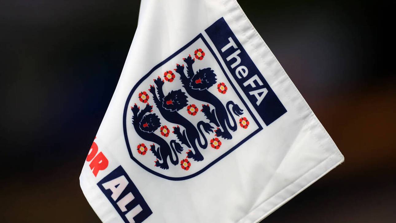 England entlässt Sicherheitskräfte