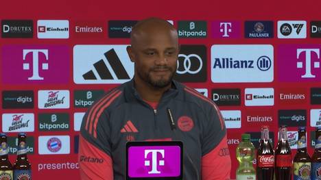 Vincent Kompany spricht in der Pressekonferenz über die positive Entwicklung von Konrad Laimer. Er lobt besonders seine Stabilität und Flexibilität.
