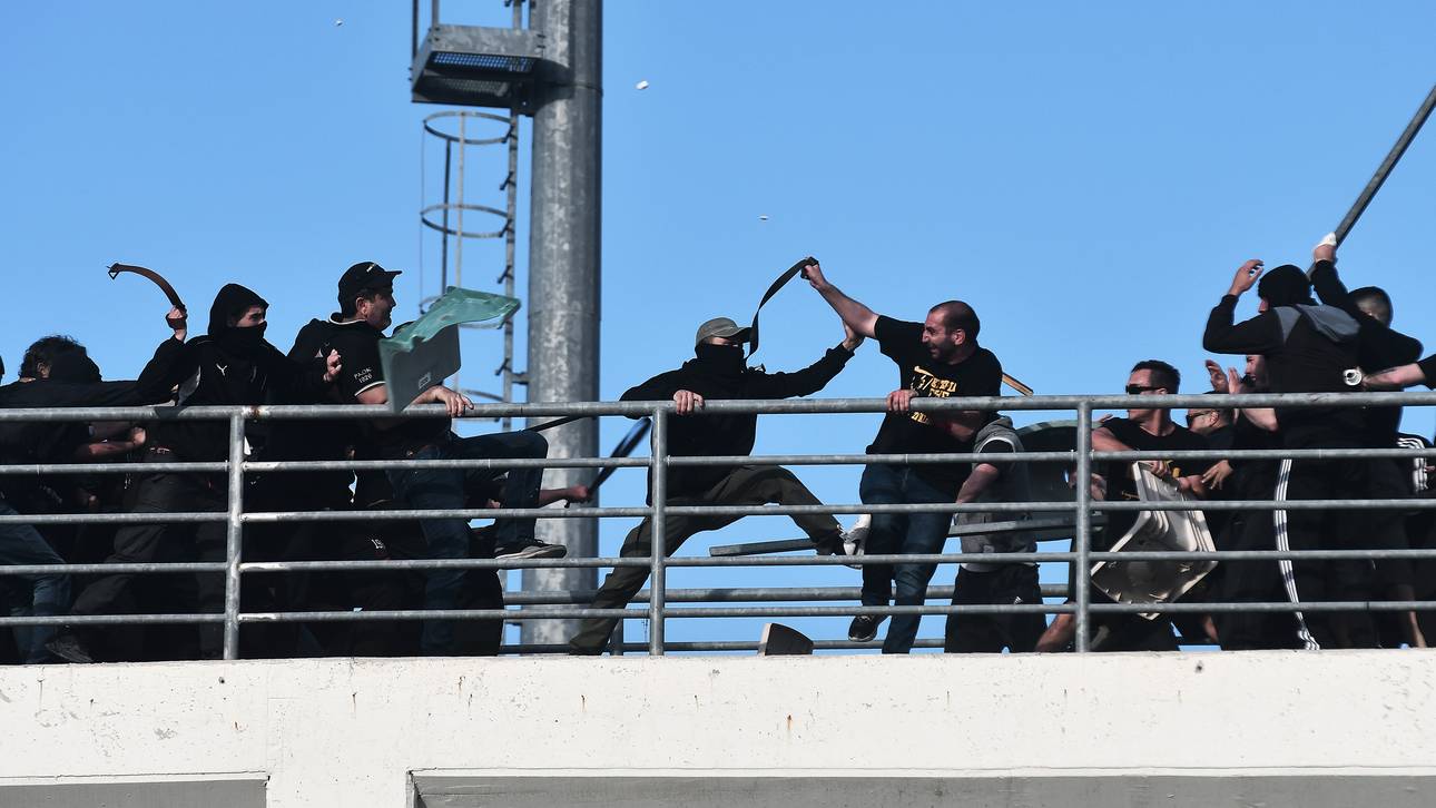 Griechische Klubs hart bestraft