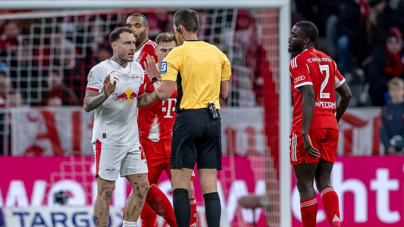 David Raum diskutiert mit Schiedsrichter Daniel Siebert