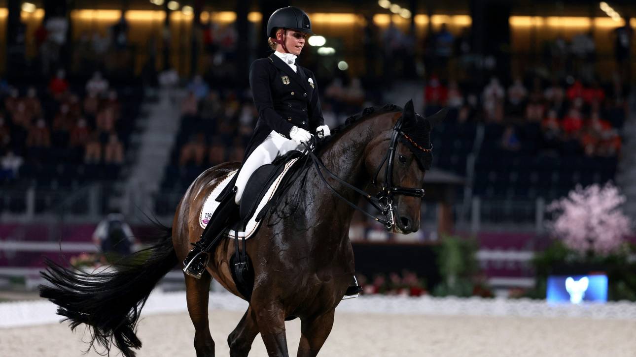 Von Bredow-Werndl wieder deutsche Meisterin