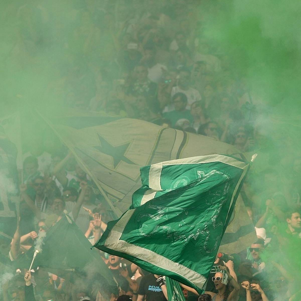 Werder Bremen ist vom Sportgericht des DFB wegen des Einsatzes von Pyrotechnik durch Fans zu einer Geldstrafe verurteilt worden.