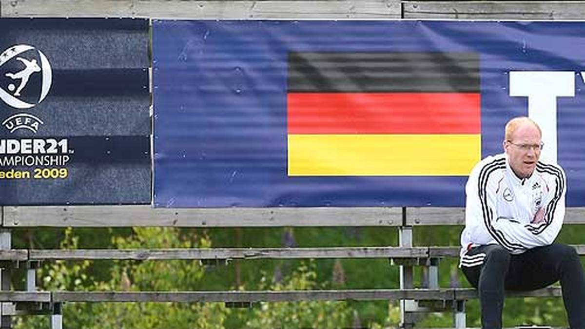 Der Erfolg gibt Sammer recht. Er predigt ein erfolgsorientiertes Denken schon in den Jugendmannschaften, die unter seiner Ägide auch erstmals nach langer Zeit wieder Titel holen. Der Höhepunkt ist dabei der EM-Titel der deutschen U 21 2009. Viele der damals erfolgreichen Talente bilden inzwischen das Gerüst der A-Mannschaft