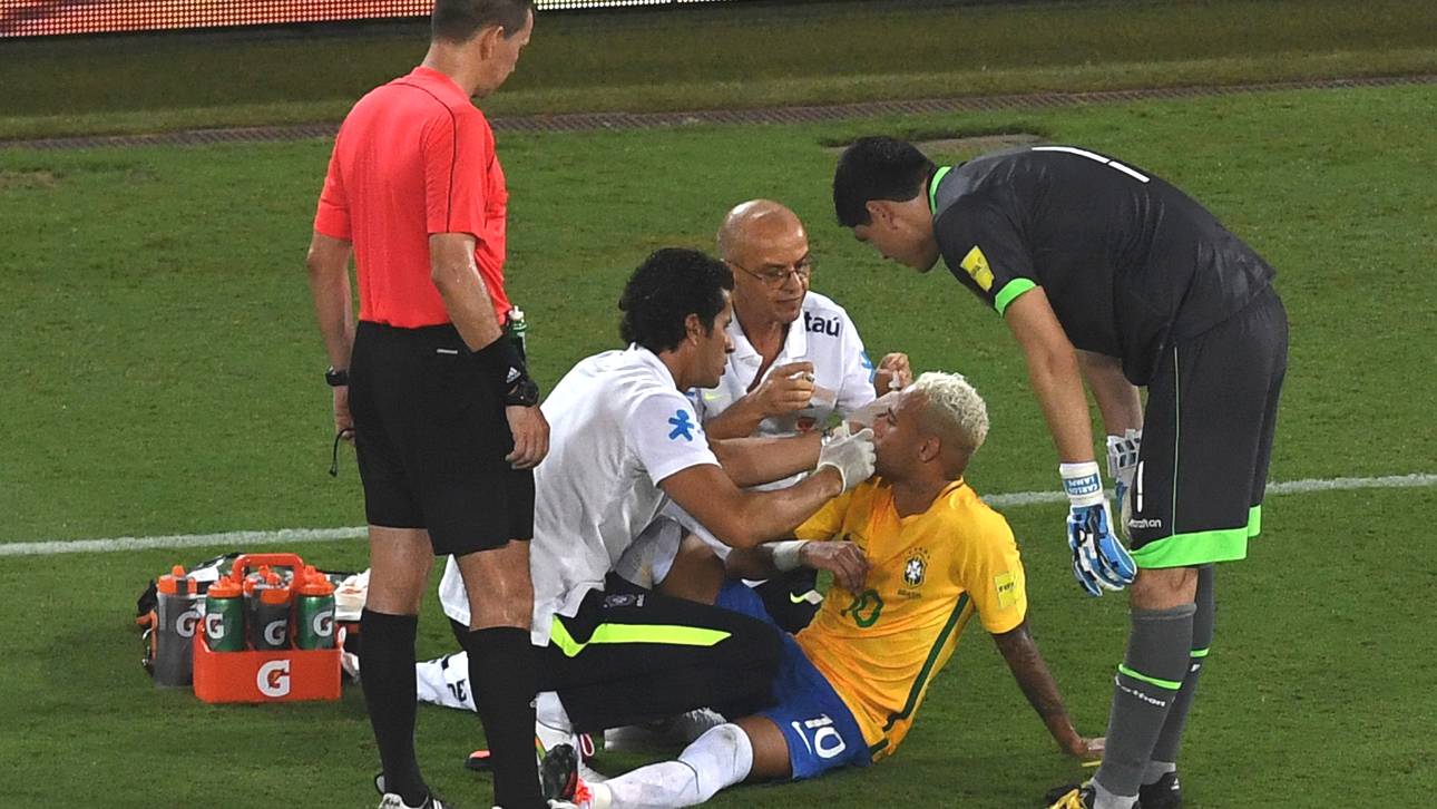 Neymar blutüberströmt bei Kantersieg