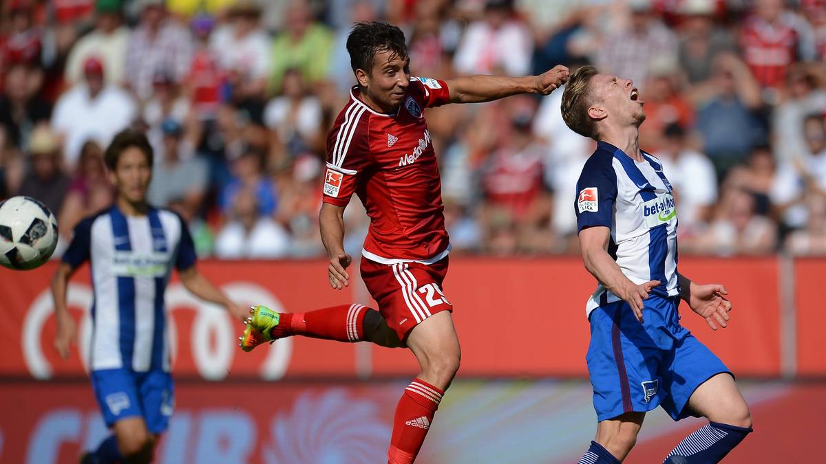 Mitchell Weiser trauert einer vergebenen Chance für die Hertha in Ingolstadt nach
