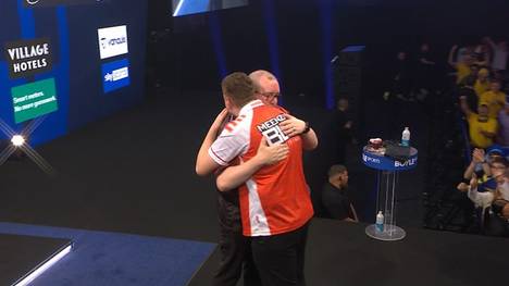 Stephen Bunting bezwingt Niko Springer, der zu viele Fehler auf die Doppelfelder macht. Damit ist mit Springer auch der zweite und letzte Deutsche ausgeschieden.