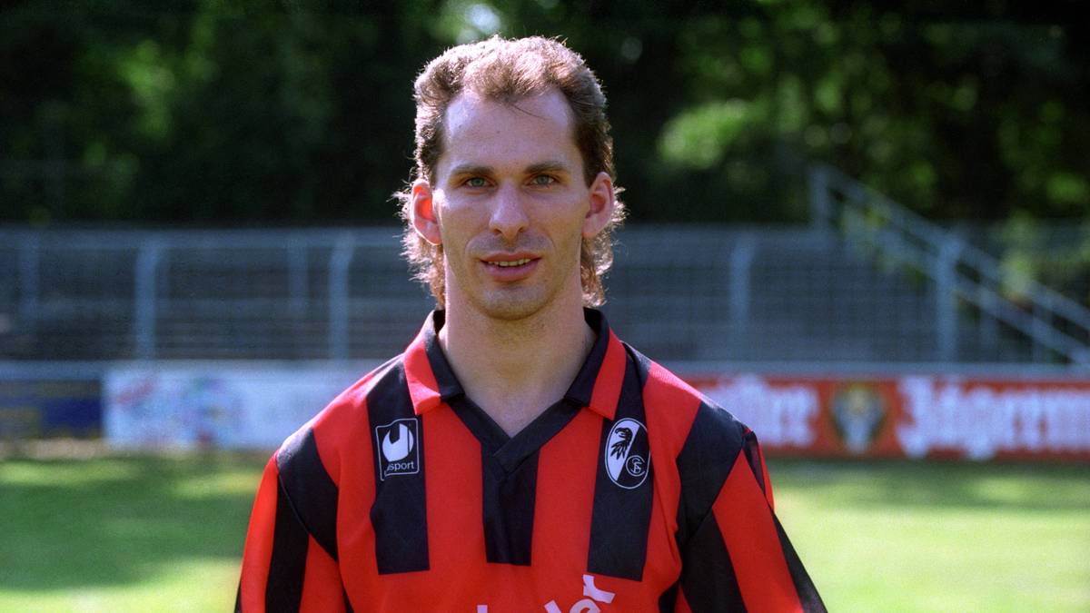 Zu Hause brachten es insgesamt 13 Profis brachten es in einem Heimspiel auf mindestens drei Treffer gegen den FC Bayern, allerdings auch nur noch drei seit den Neunzigern. Unter ihnen: Uwe Waßmer, dreimal bei Freiburgs 3:1-Sieg am 27. November 1993 erfolgreich - in der Endphase der Ära Ribbeck