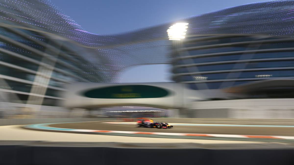 ABU DHABI, 29. November: Eine Strecke der Superlative! Seit 2009 fährt die Formel 1 in der Wüste. Wie auch im letzten Jahr findet nun das Saison-Finale dort statt. Letzte Saison gewann Hamilton, davor Vettel. Distanz: 305 Kilometer