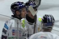 Die Partie zwischen den Löwen Frankfurt und den Berlinern Eisbären ging mit einem echten Blitzstart los.