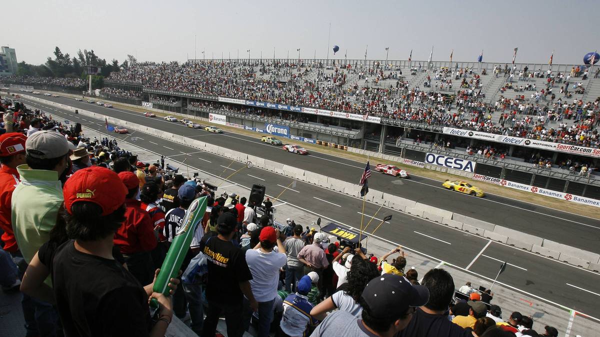 MEXIKO-STADT/MEXIKO, 30. Oktober: Zum zweiten Mal in Folge im Rennkalender, nachdem die Formel 1 2015 nach 23 Jahren wieder nach Mexiko zurückkehrt. Der letzte Sieger heißt Nigel Mansell, der damals im Williams-Auto siegte