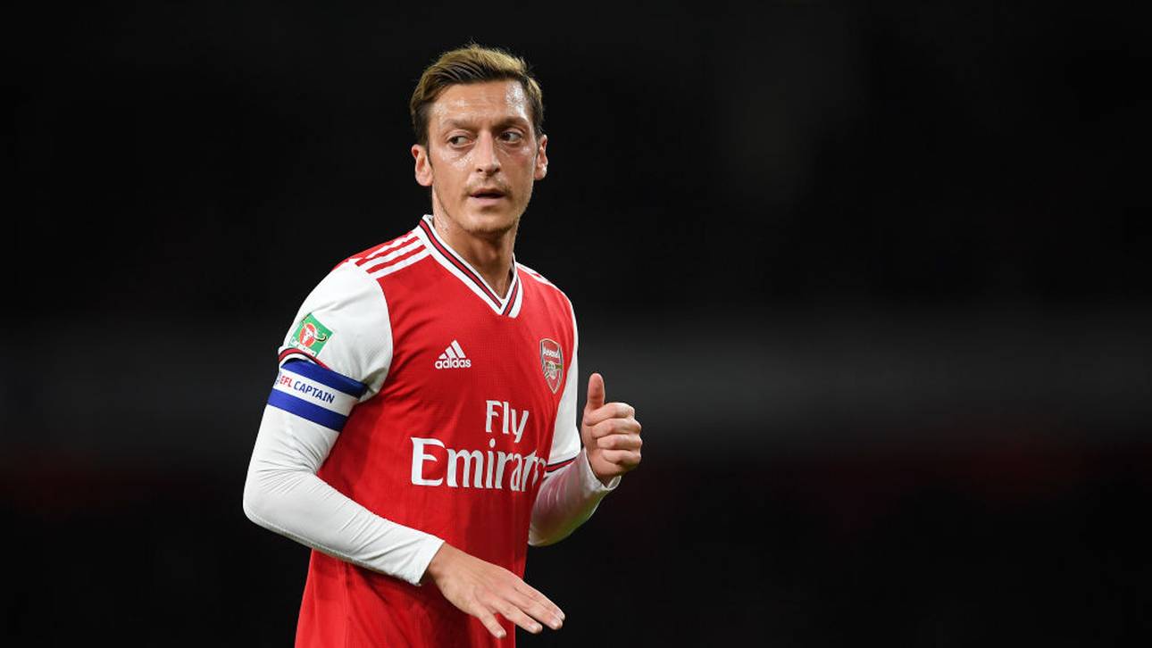 Unai Emery begnadigt Mesut Özil