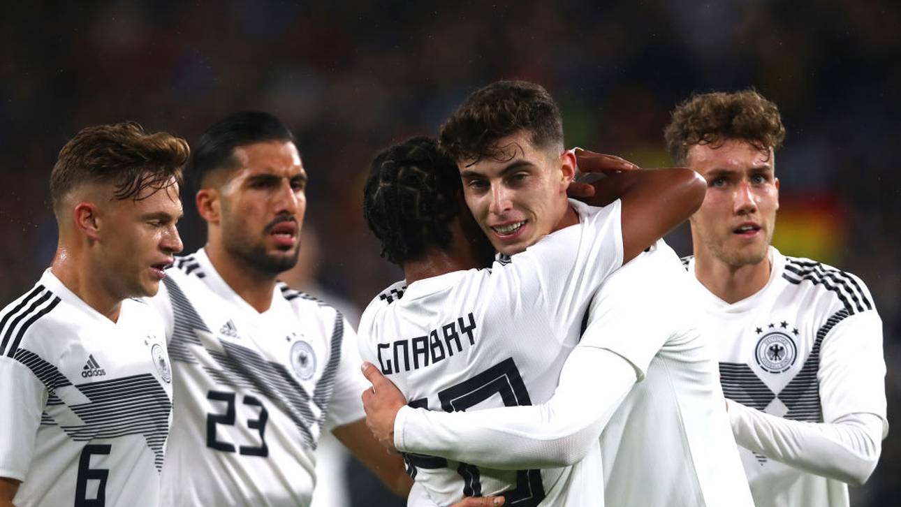 Stimmen: Kimmich-Loblied auf Gnabry