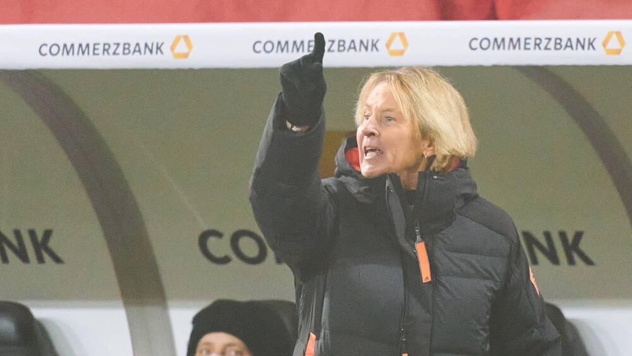 Bundestrainerin heizt T-Frage an