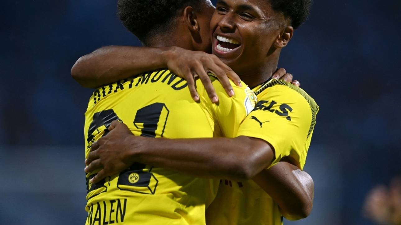 BVB ohne Malen und Adeyemi