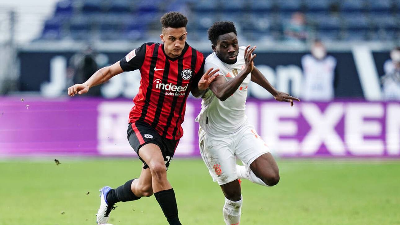 Tuta (l.) im Duell mit Alphonso Davies vom FC Bayern