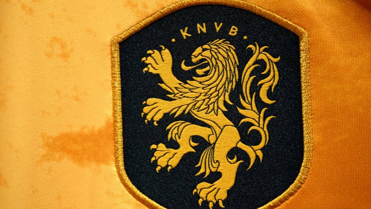 U17-Debüt für van der Vaart junior