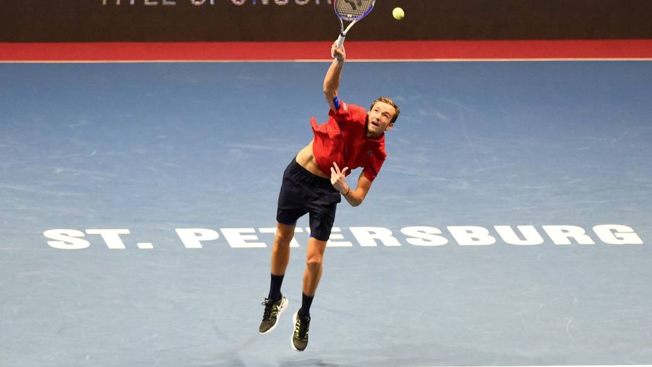 Medvedev feiert Heimsieg