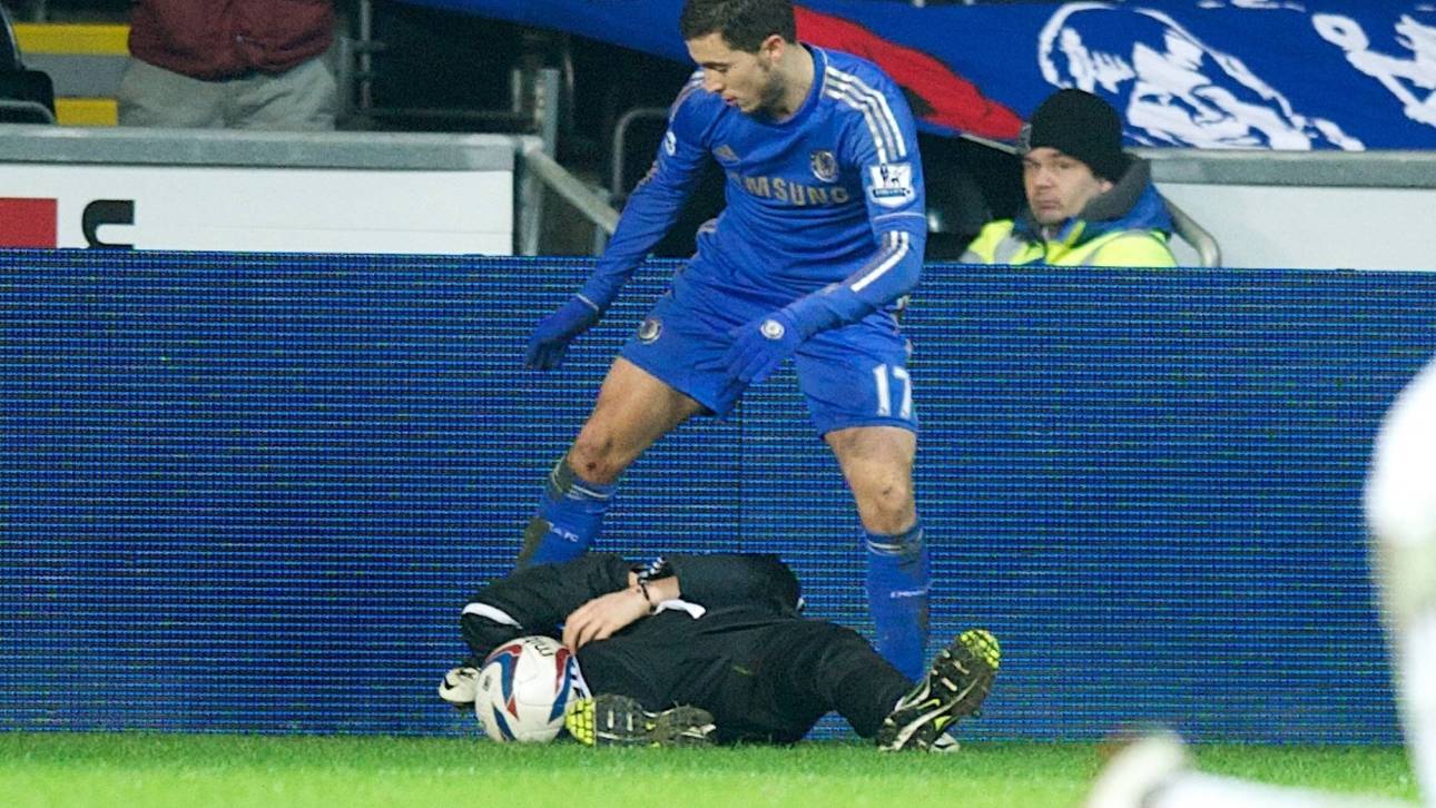 Eden Hazard trat einst einen Balljungen - heute ist dieser millionenschwer 