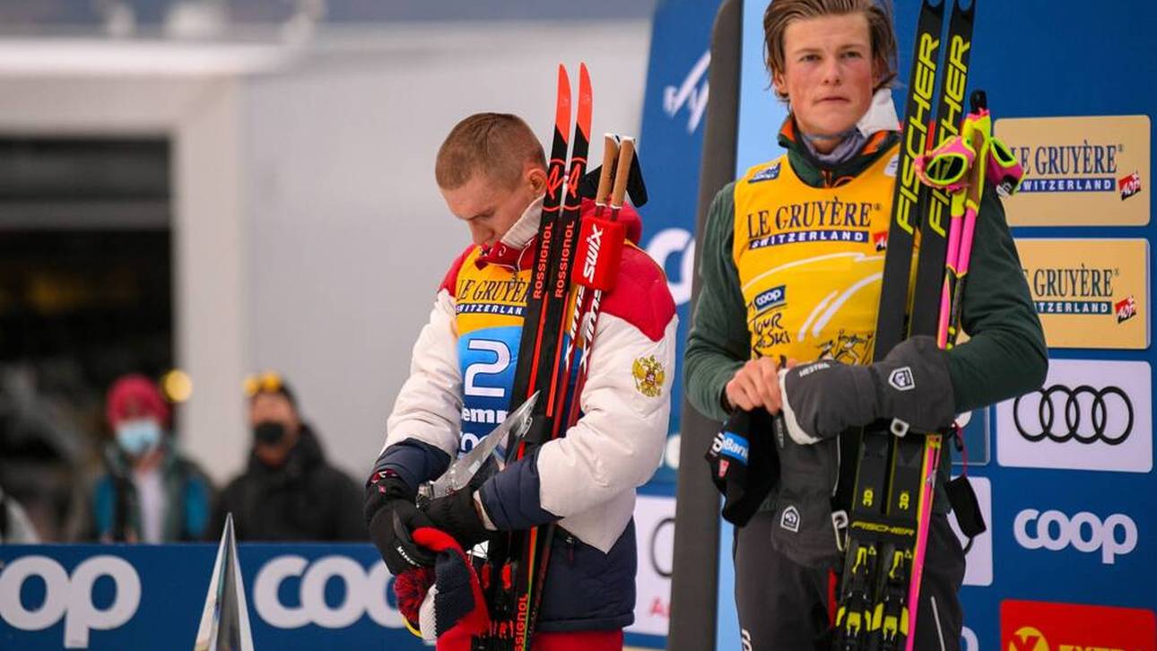 Alexander Bolshunov (l.) und Johannes Hösflot Kläbo werden sicherlich keine Freunde mehr
