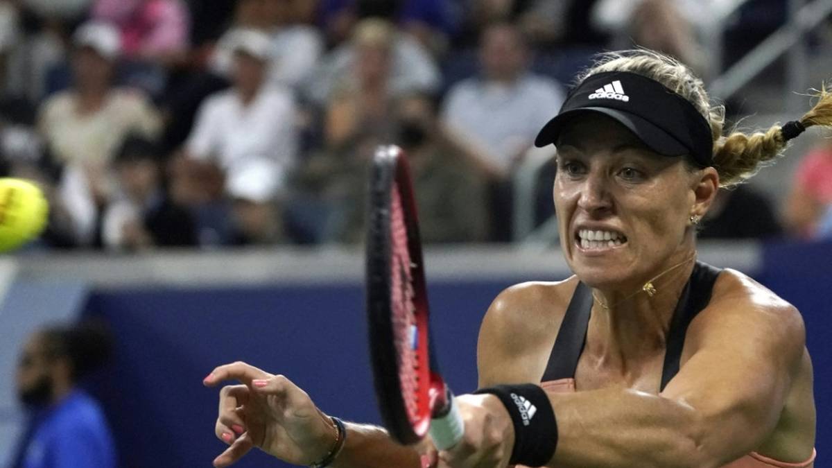 Billie Jean King Cup Angelique Kerber Jule Niemeier Nastasja Schunk Im Team