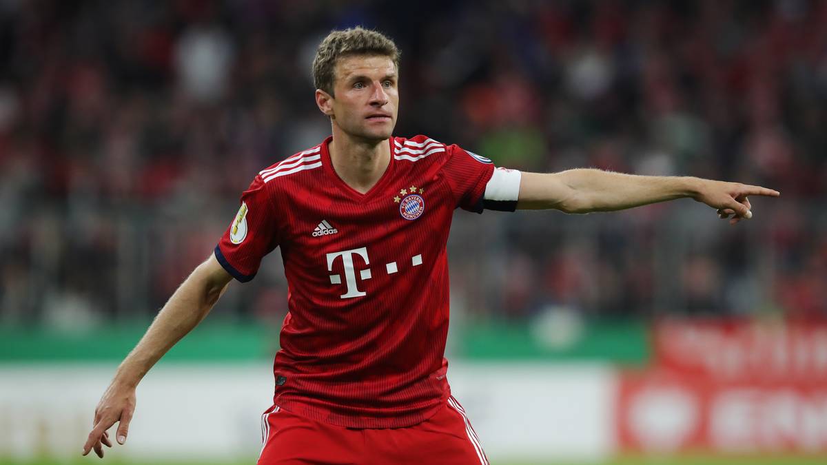 THOMAS MÜLLER: Der Ur-Bayer sorgte mit einem Tor und einem Assist dafür, dass der Rekordmeister der Pokal-Blamage entging. Müller kann immer noch aus dem Nichts für Gefahr sorgen, aber ob das für einen Startelfeinsatz gegen Dortmund reicht? Auf der Außenbahn wohl nicht, wenn dann nur im Zentrum