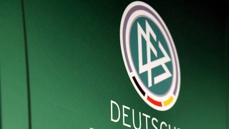 Der DFB startet eine wissenschaftliche Aufarbeitung des DDR-Fußballs